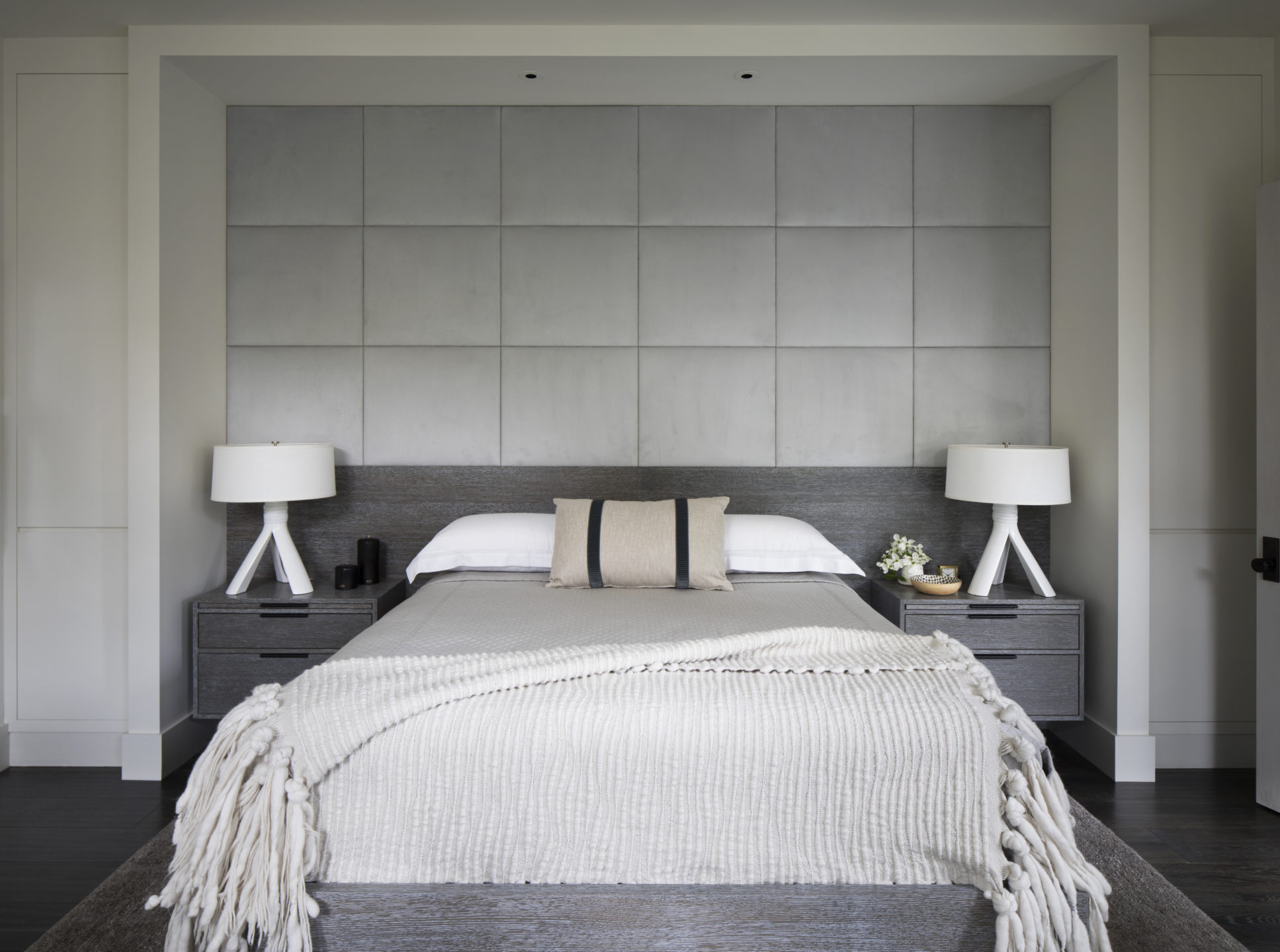 Jennifer_robins_interiors_projects_downtown_sonoma_6_bedroom_bed_BR