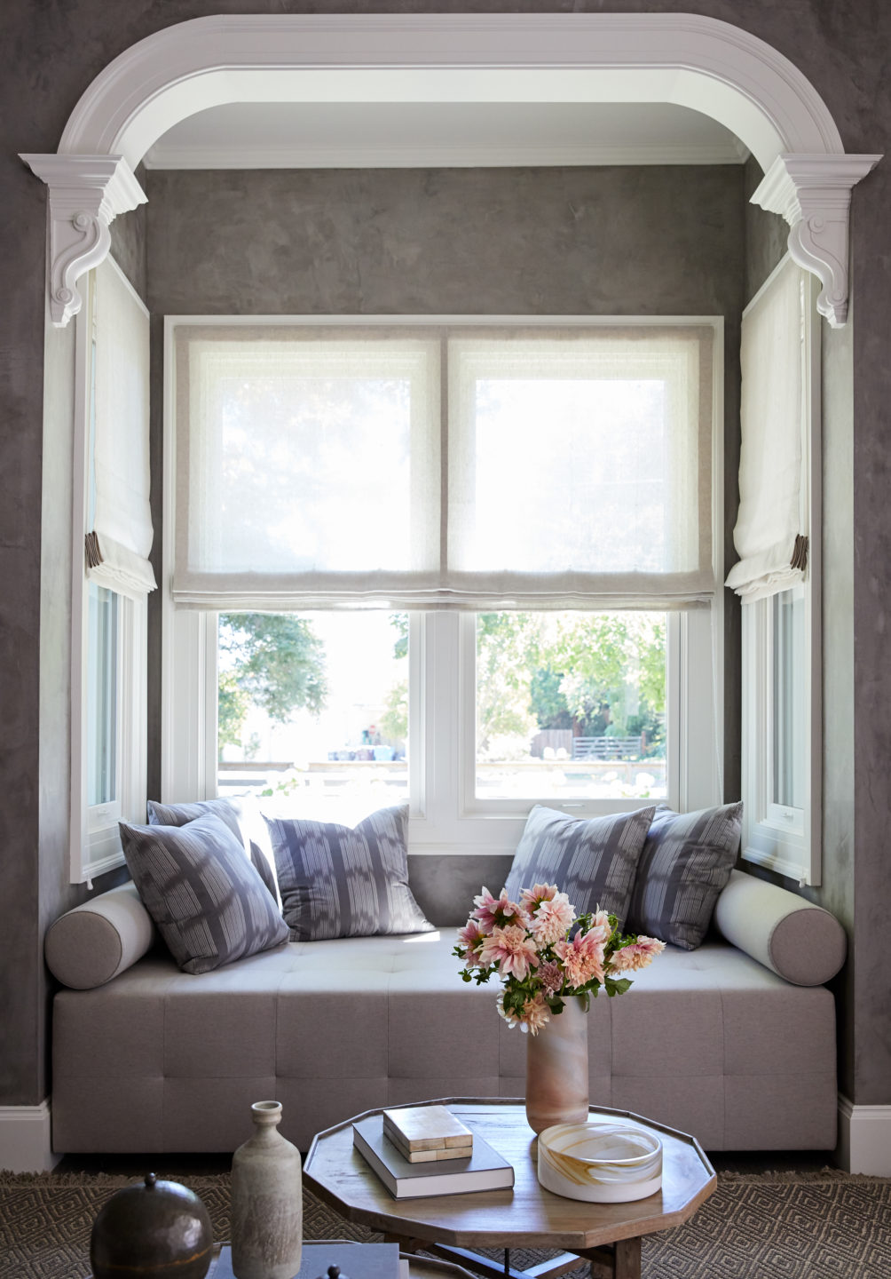 Jennifer_robins_interiors_projects_healdsburg_5_seating_bay_window