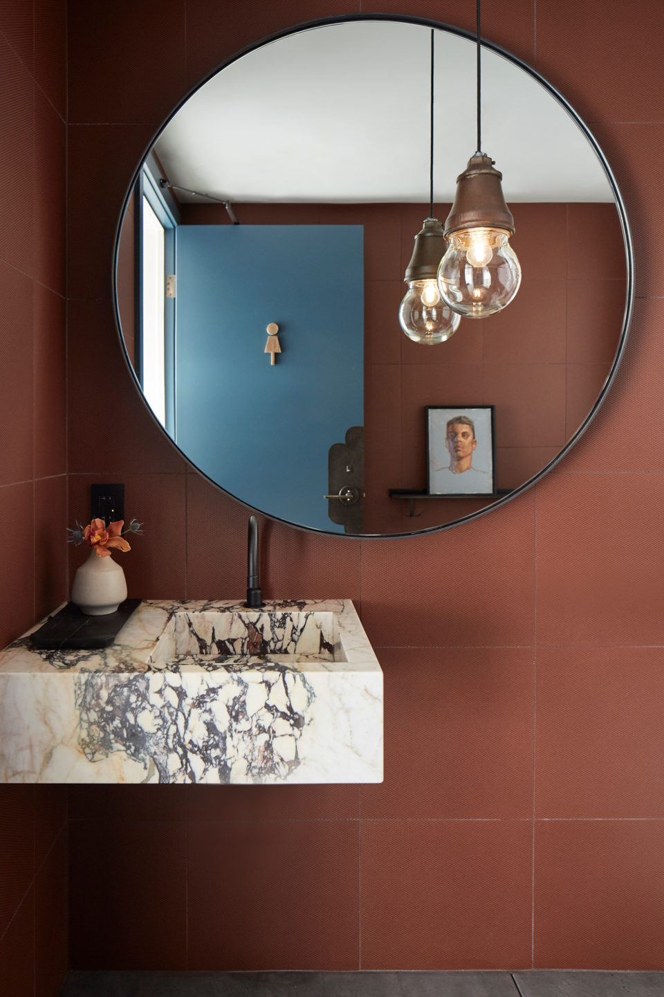 Jennifer_robins_interiors_projects_kosta_browne_winery_10KostaBrowne.LWD.JRI_012_sink_bathroom