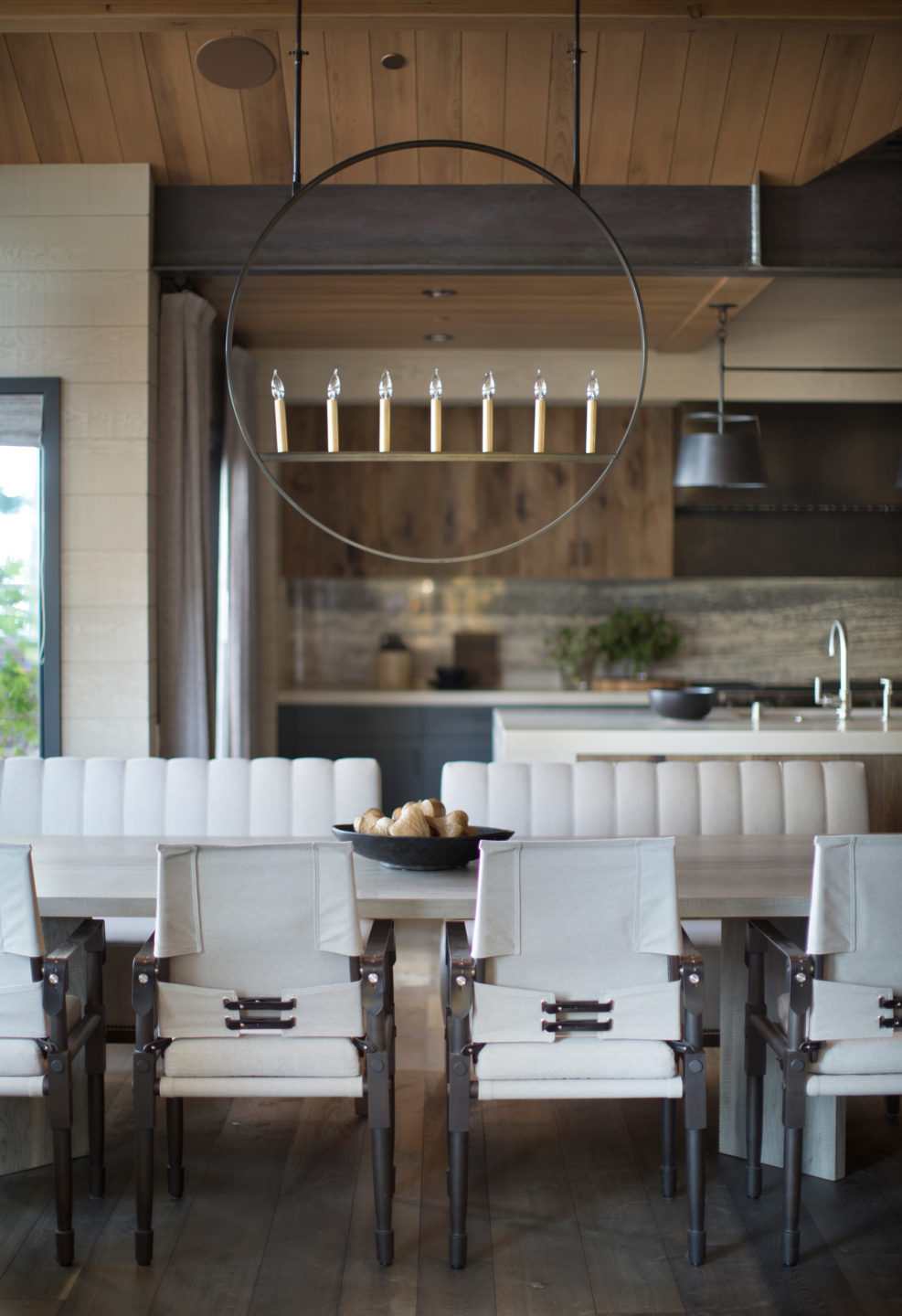 Jennifer_robins_interiors_projects_lake_tahoe_Leupold_09_off_dining_room_table_DR