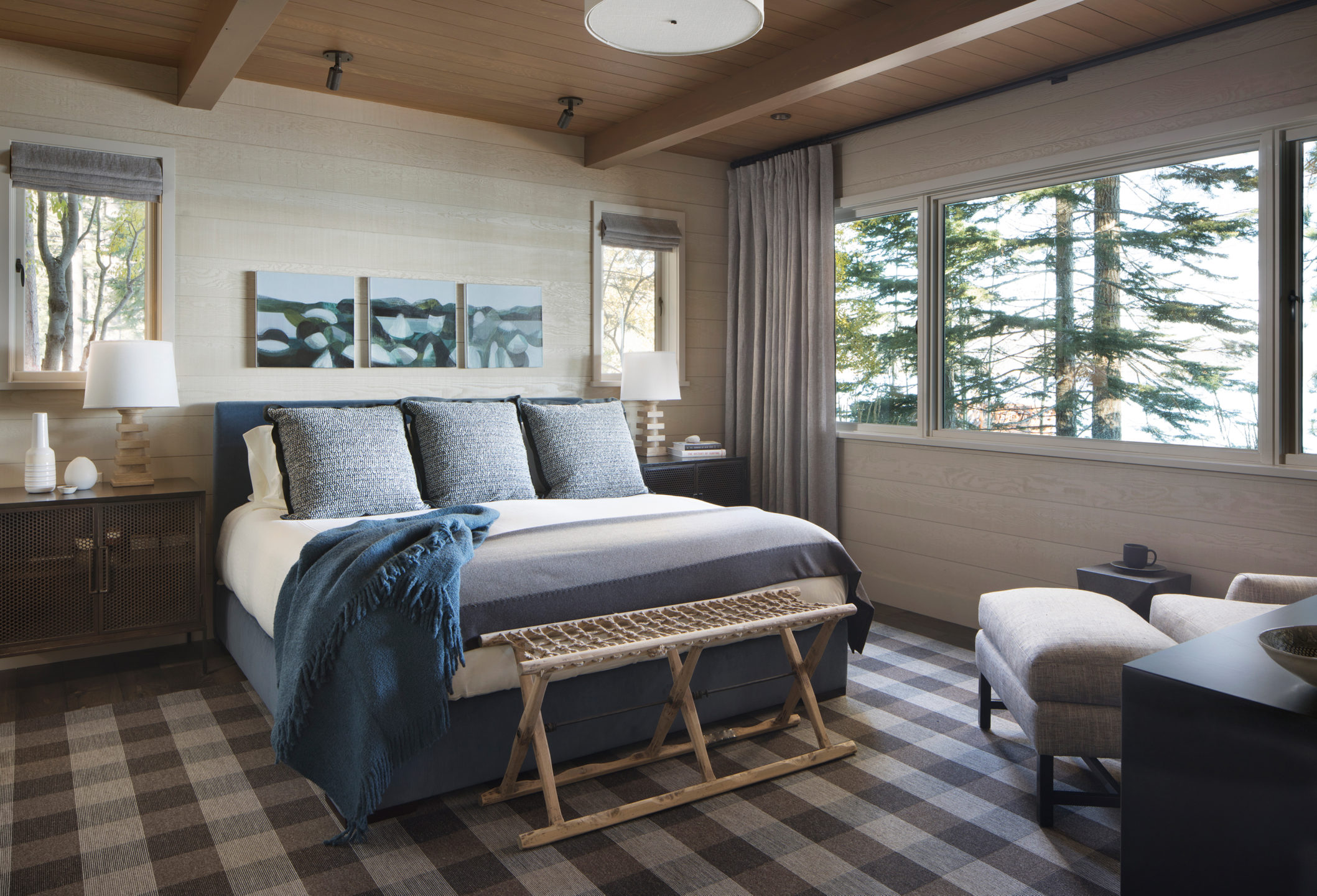 Jennifer_robins_interiors_projects_lake_tahoe_Leupold_18_off_bedroom_BR