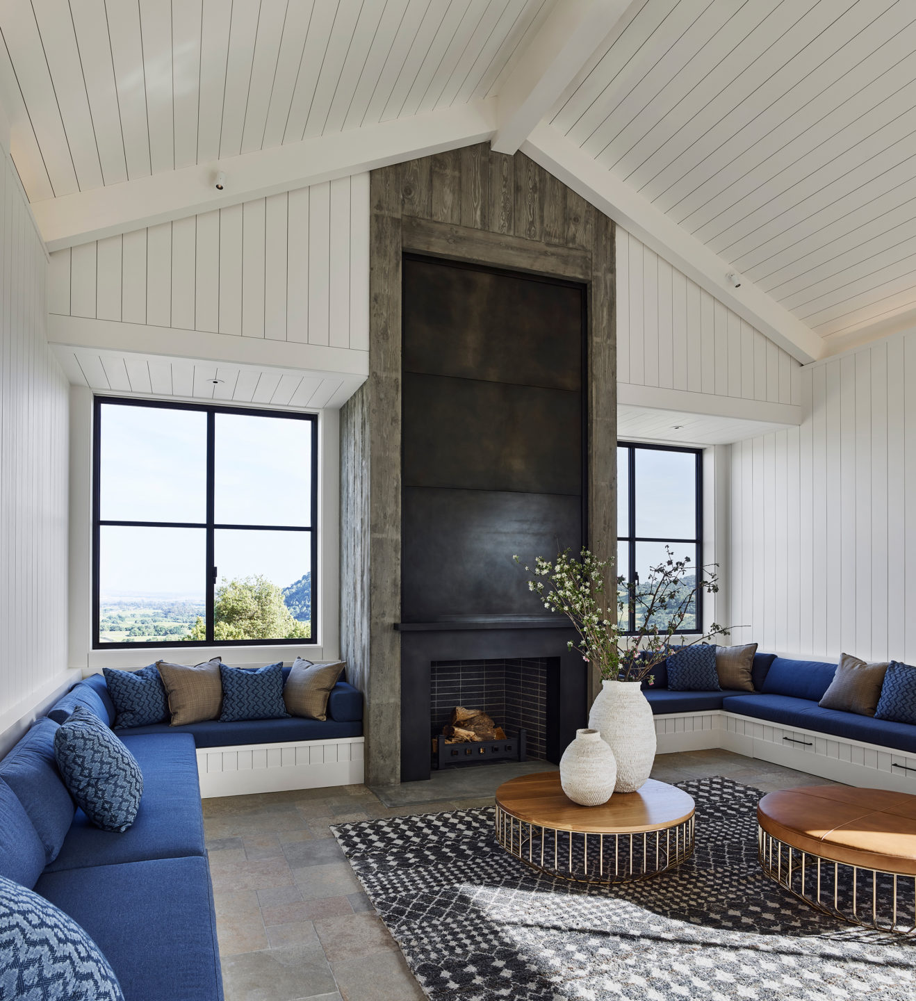 Jennifer_robins_interiors_projects_napa_valley_10_living_room_LR_fireplace_seating_interior_int