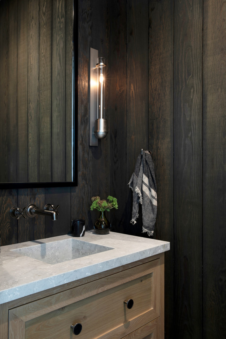 Jennifer_robins_interiors_projects_pacific_heights_portola_valley_bathroom_sink_counter_detail_Portola_24_HR