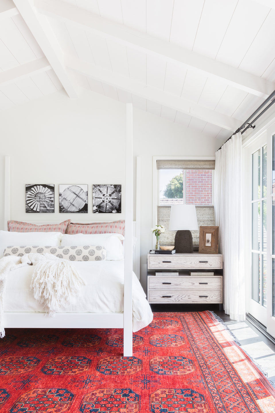 Jennifer_robins_interiors_projects_south_bay_AlyssaRosenheck2016-70_bedroom_BR
