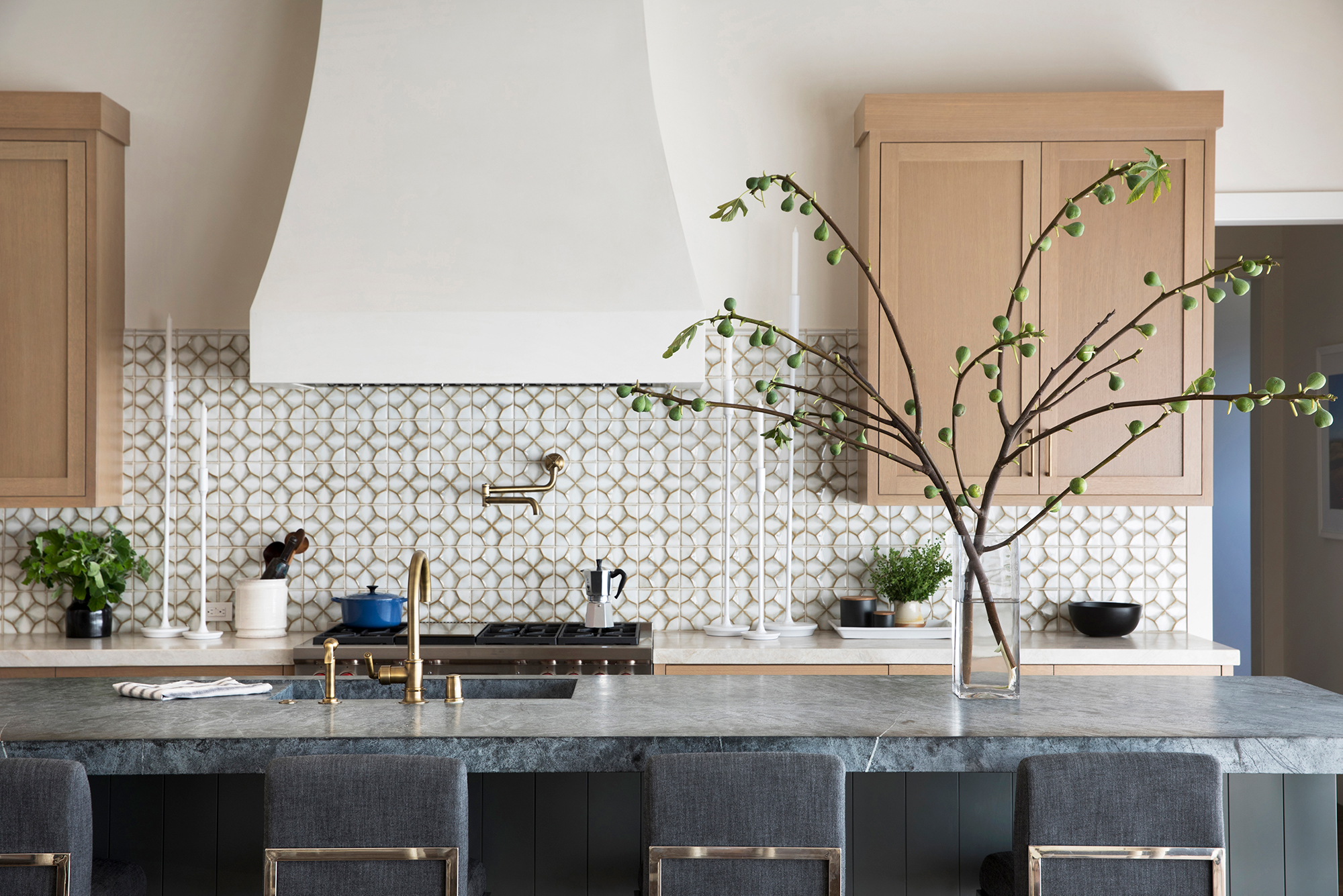 Jennifer_robins_interiors_projects_st_helena_IIII_Conn_10_HR_kitchen_sink