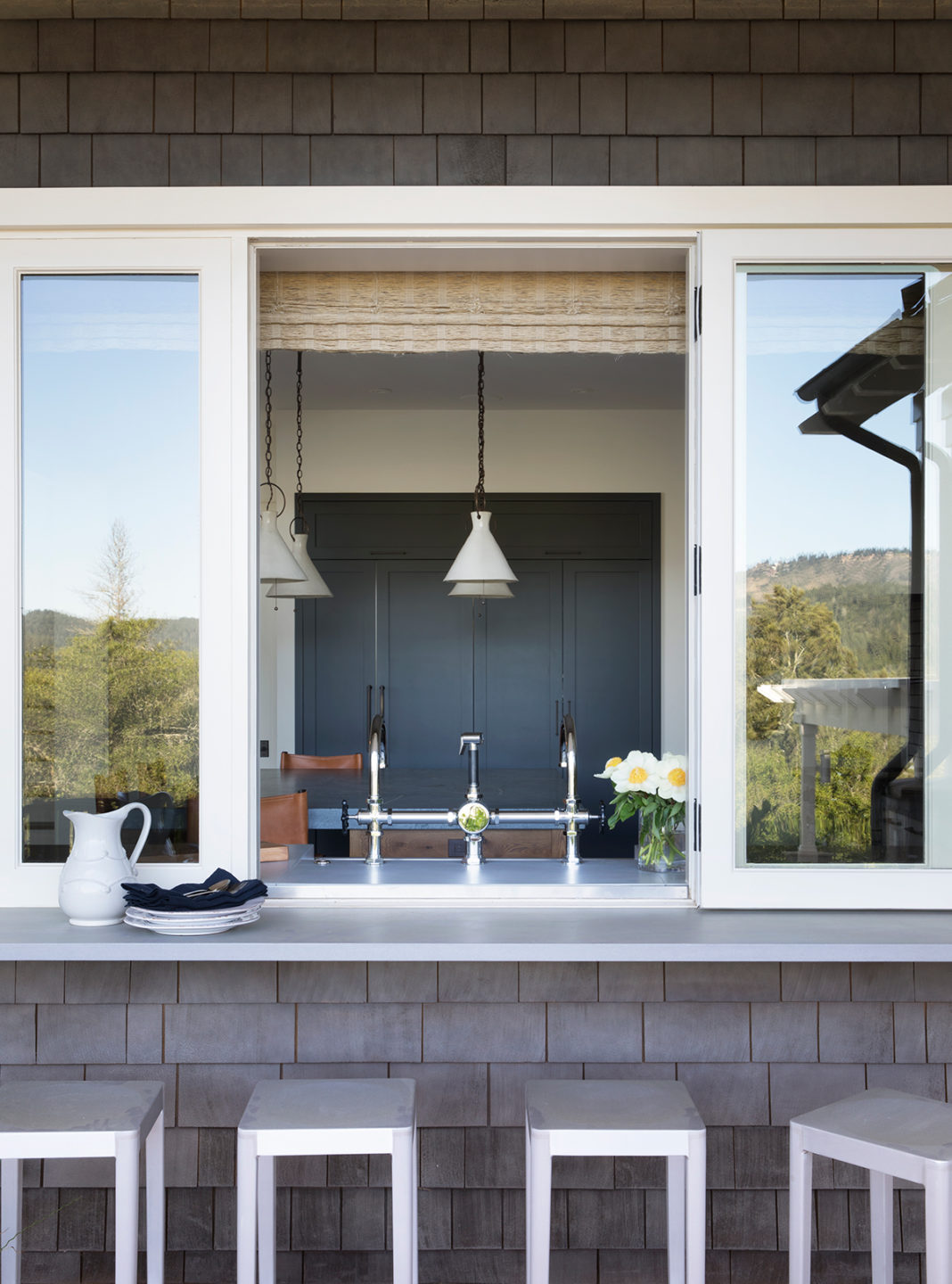 Jennifer_robins_interiors_projects_st_helena_III_9Fish_25_HR_exterior_ext_look_kitchen