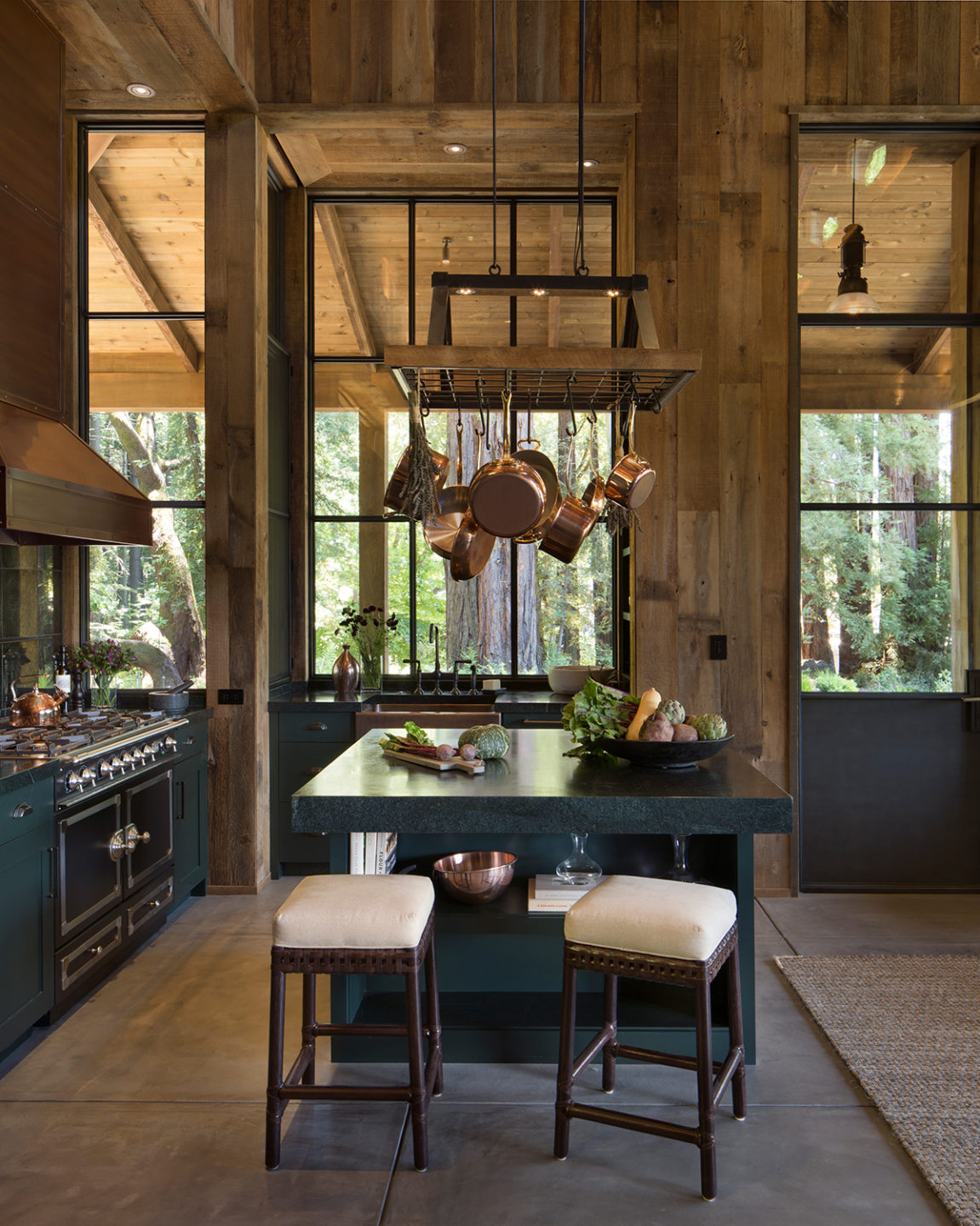 Jennifer_robins_interiors_projects_st_helena_II_Bergman_03_HR_kitchen_island
