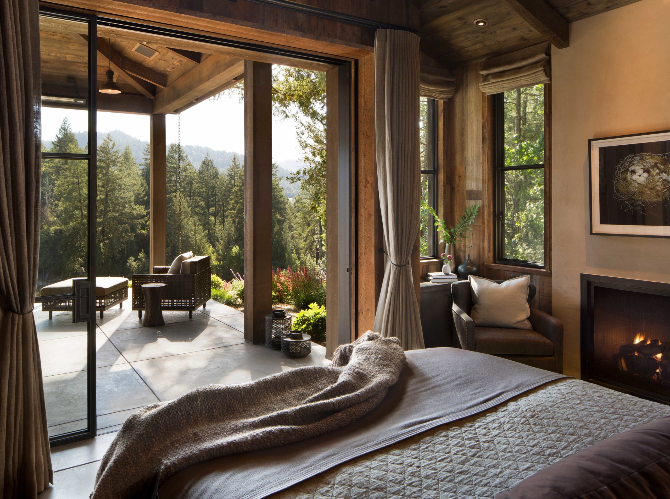 Jennifer_robins_interiors_projects_st_helena_II_Bergman_08_HR_bedroom_to_exterior_ext