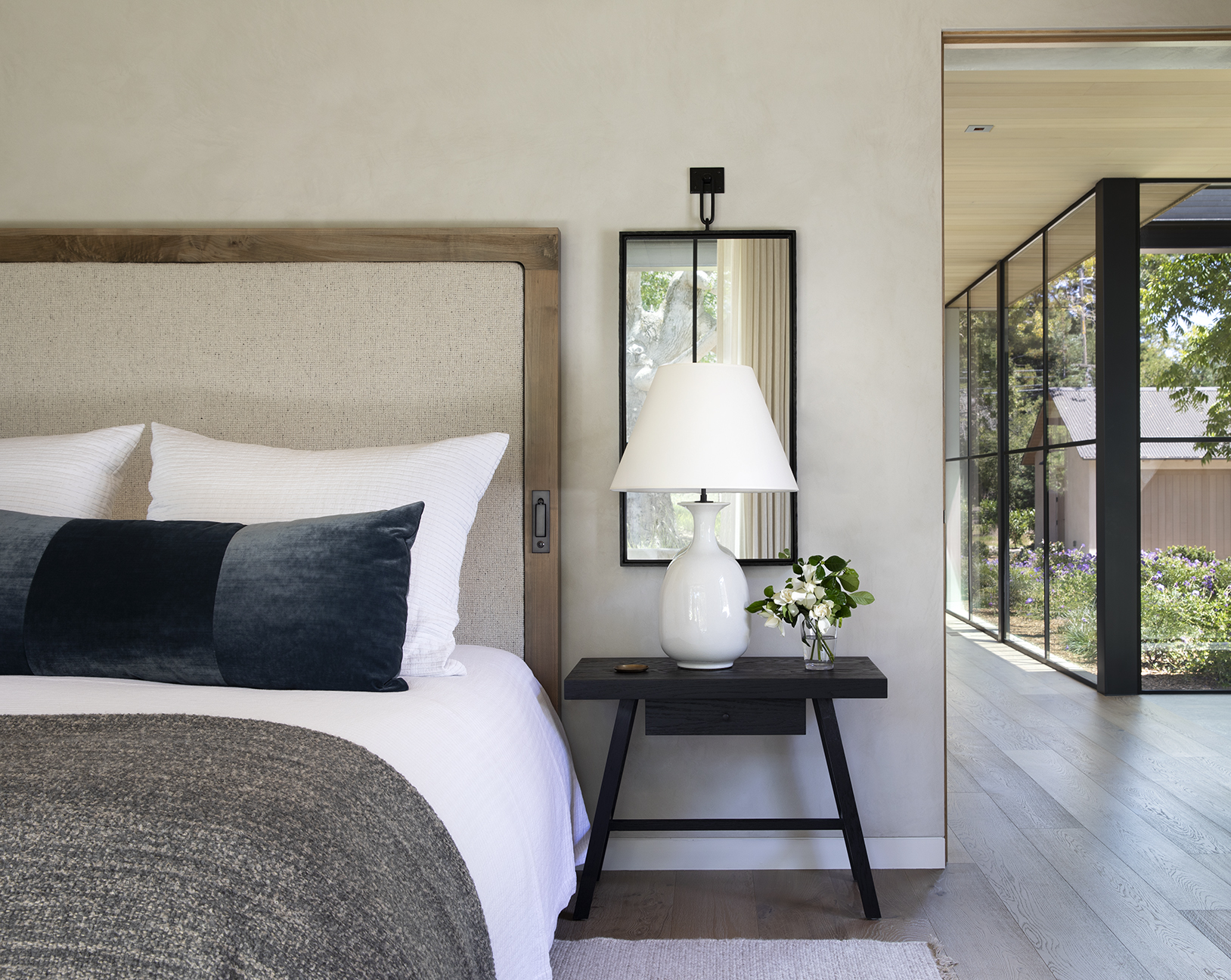 Jennifer-Robin-Interiors-Project-Atherton-10-Main-Bedroom-Bedside-Vignette