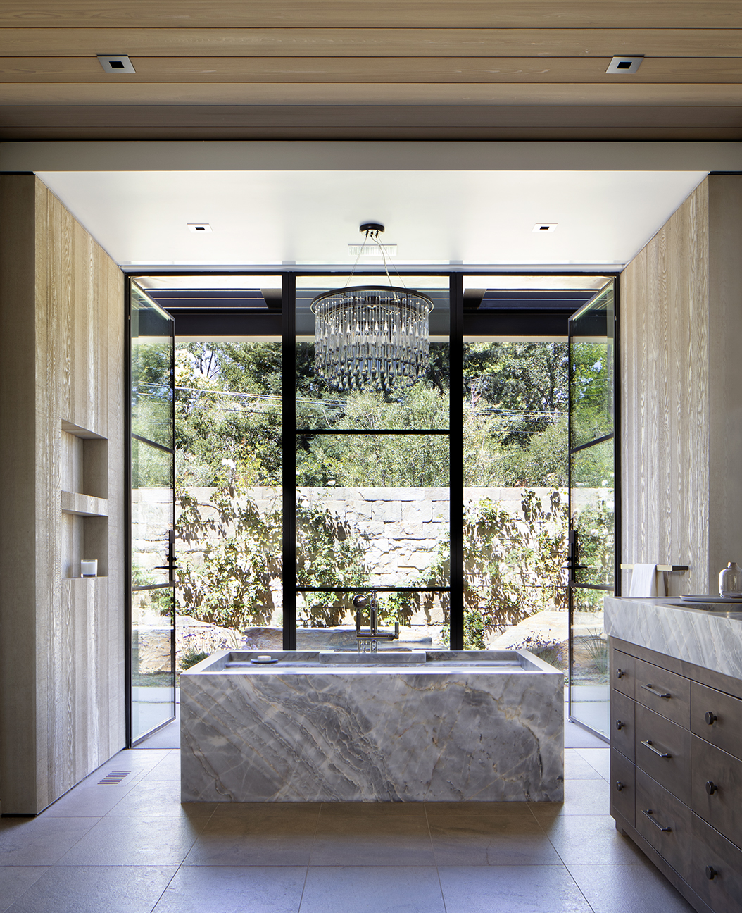 Jennifer-Robin-Interiors-Project-Atherton-14-Main-Bathroom-Bathtub
