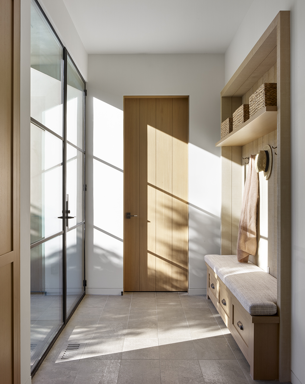 Jennifer-Robin-Interiors-Project-Atherton-19-Mudroom