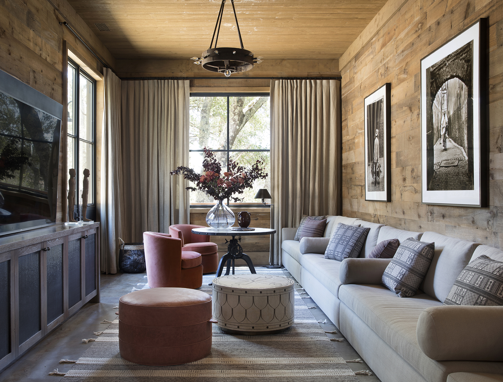 Jennifer-Robin-Interiors-Projects-Party-Barn-11-Media-Room